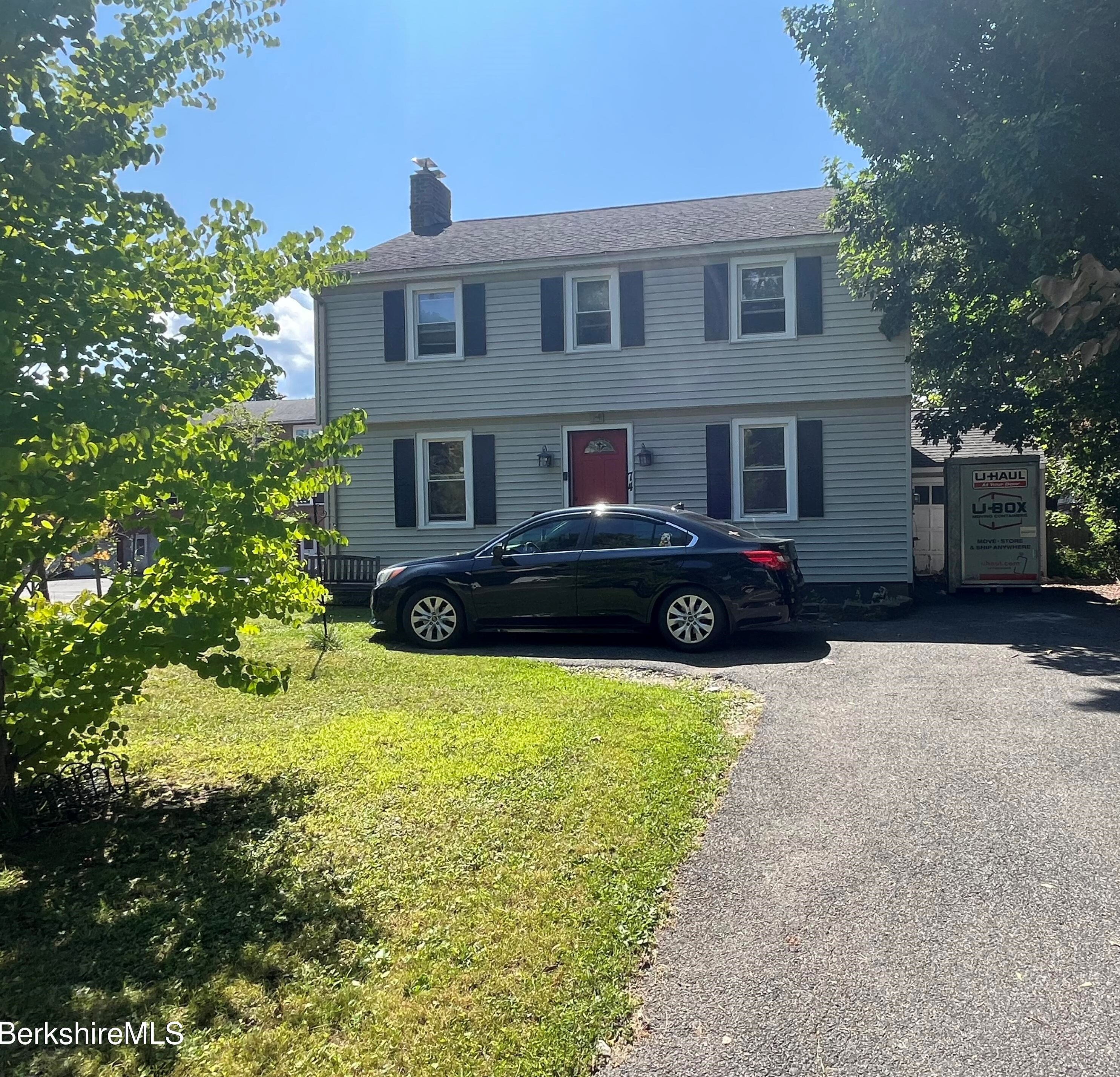 74 E Housatonic St, Pittsfield, MA 01201