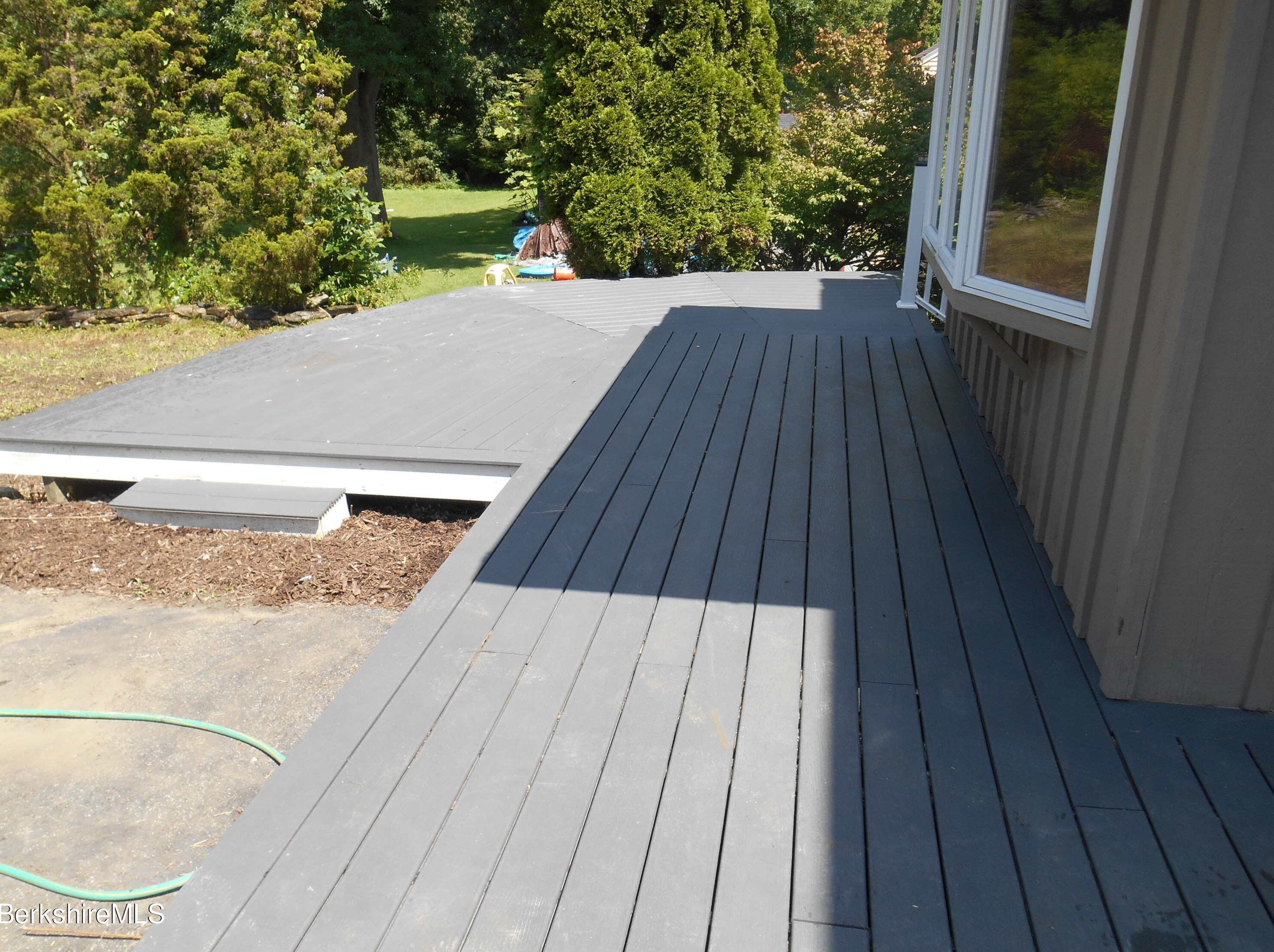 23 Elberon Ave, Pittsfield MA  01201-2838 exterior