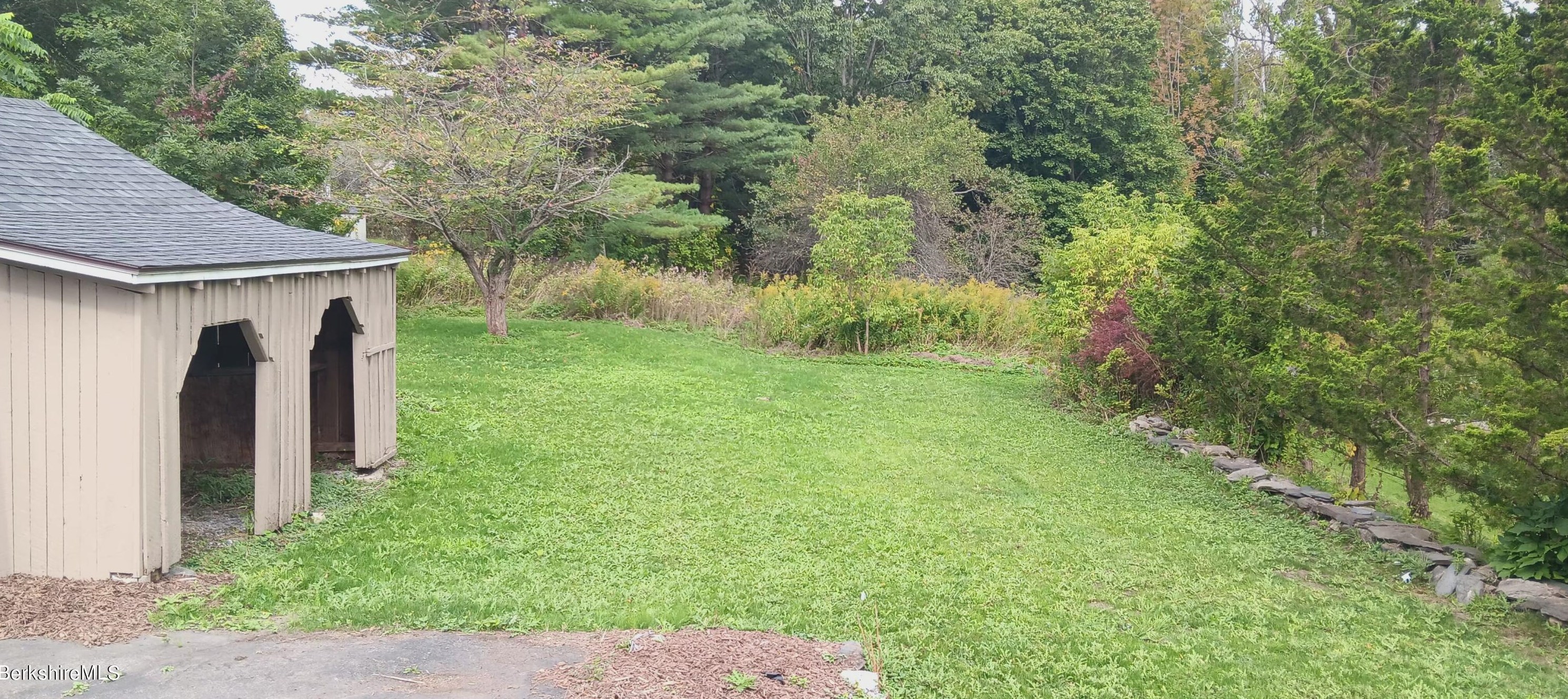 23 Elberon Ave, Pittsfield MA  01201-2838 exterior