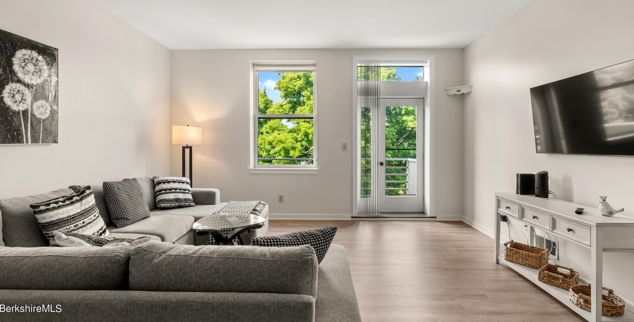 200 W Housatonic St #22, Pittsfield, MA 01201