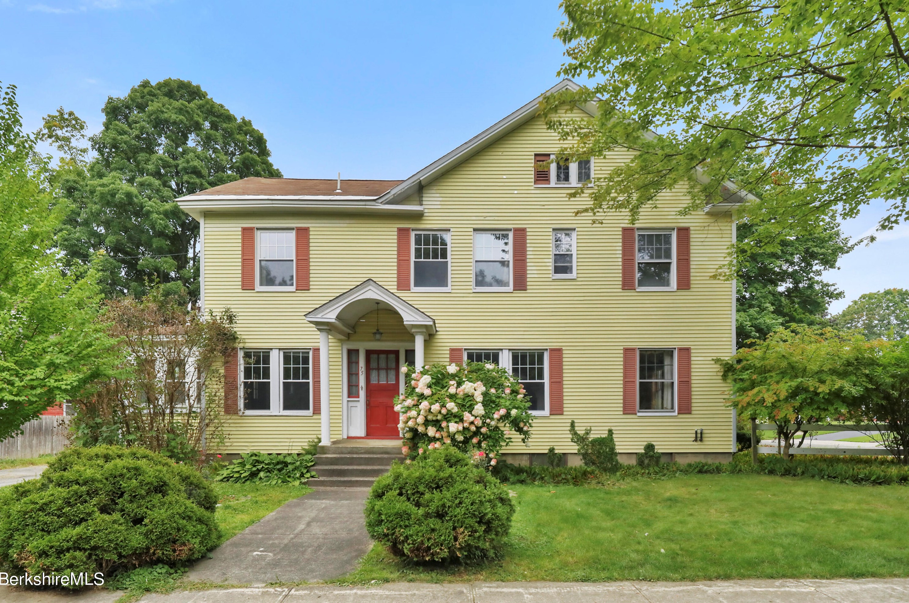 75 Pomeroy Ave, Pittsfield, MA 01201-6303