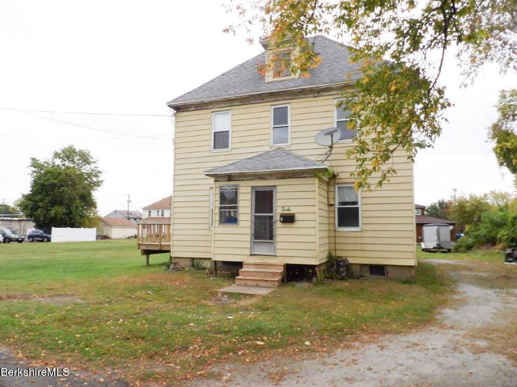 12 Victor St, Pittsfield, MA 01201