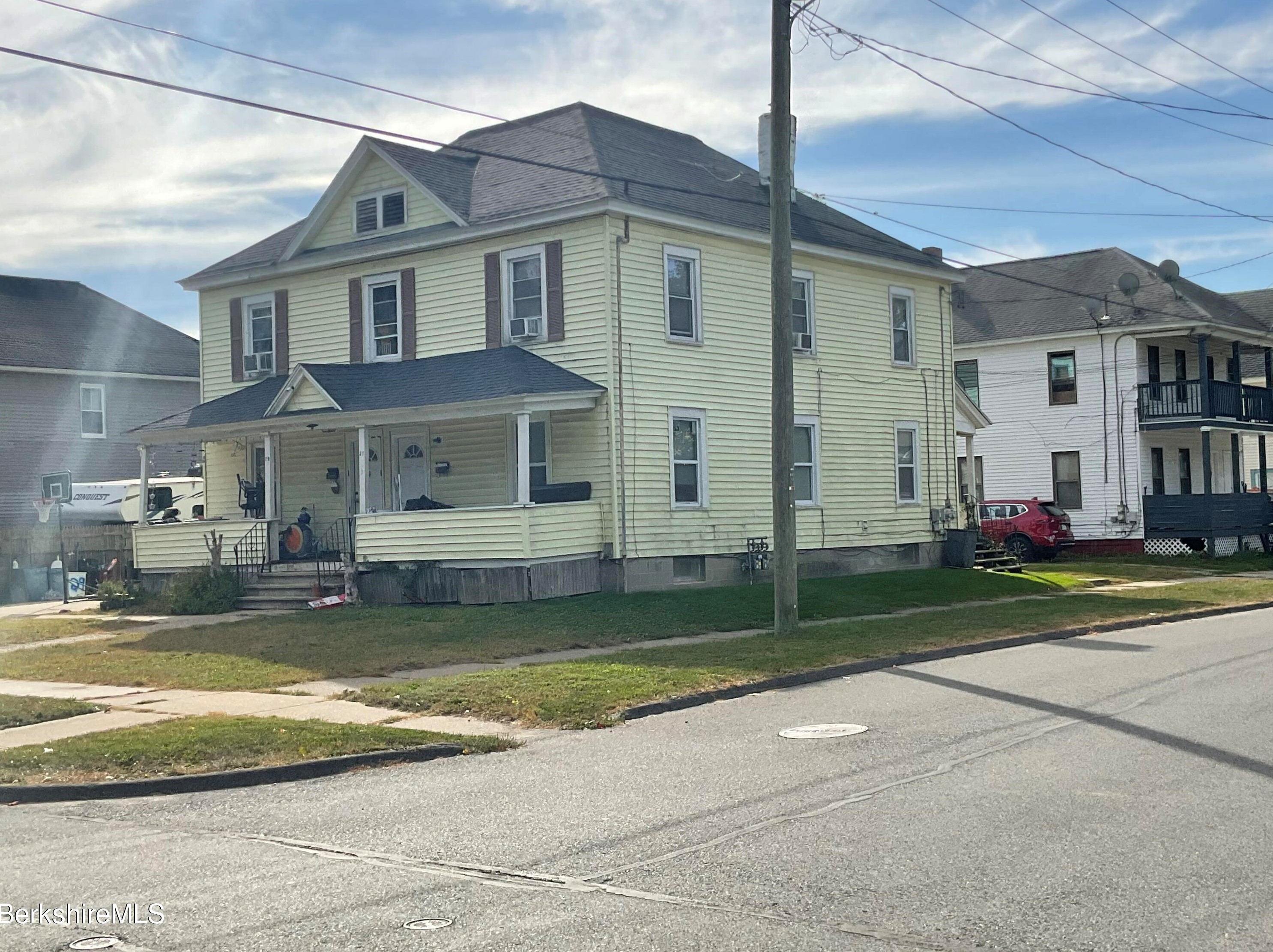 29 Glenwood Ave, Pittsfield, MA 01201