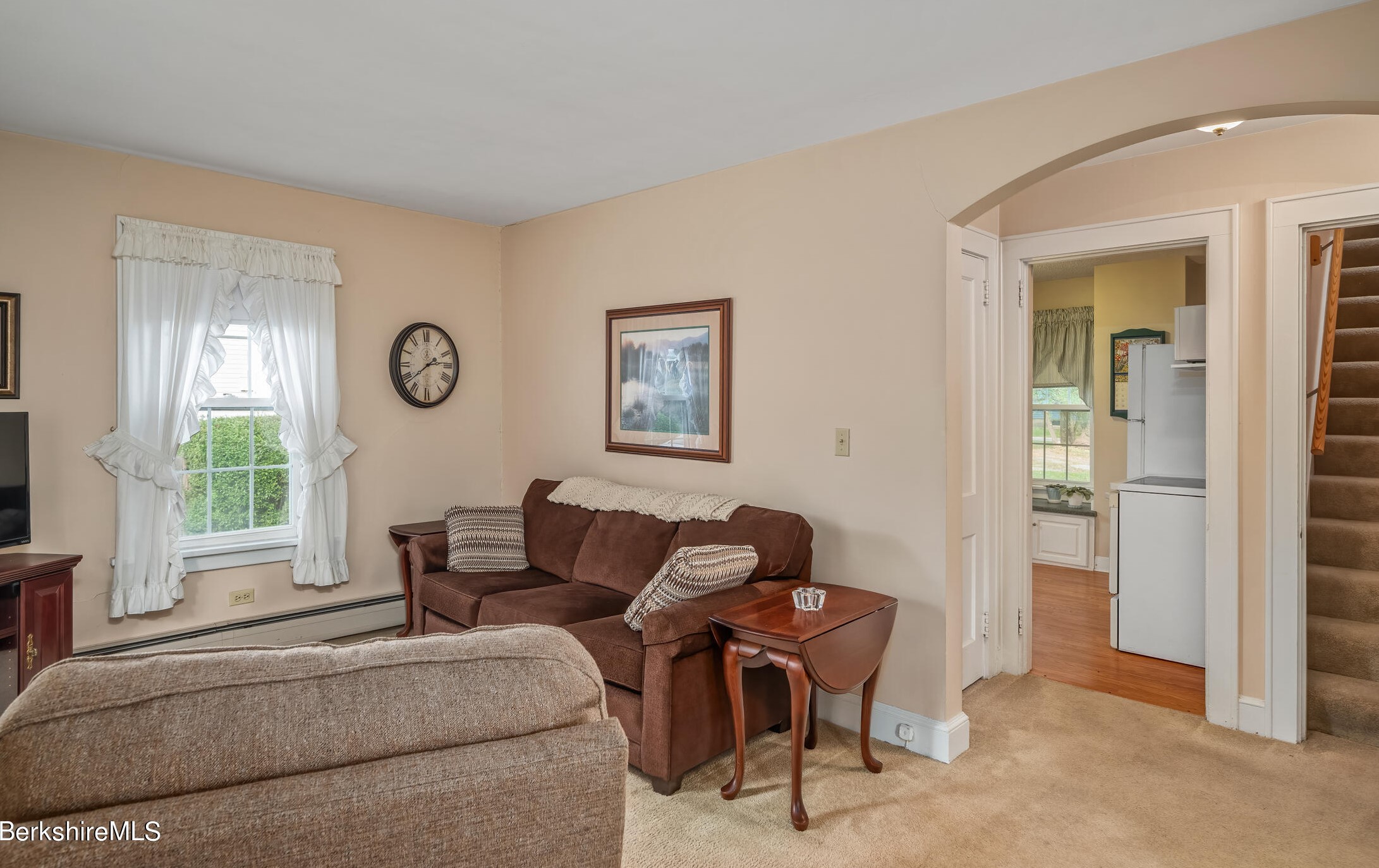 16 Harding Ave, Clarksburg, MA 01247