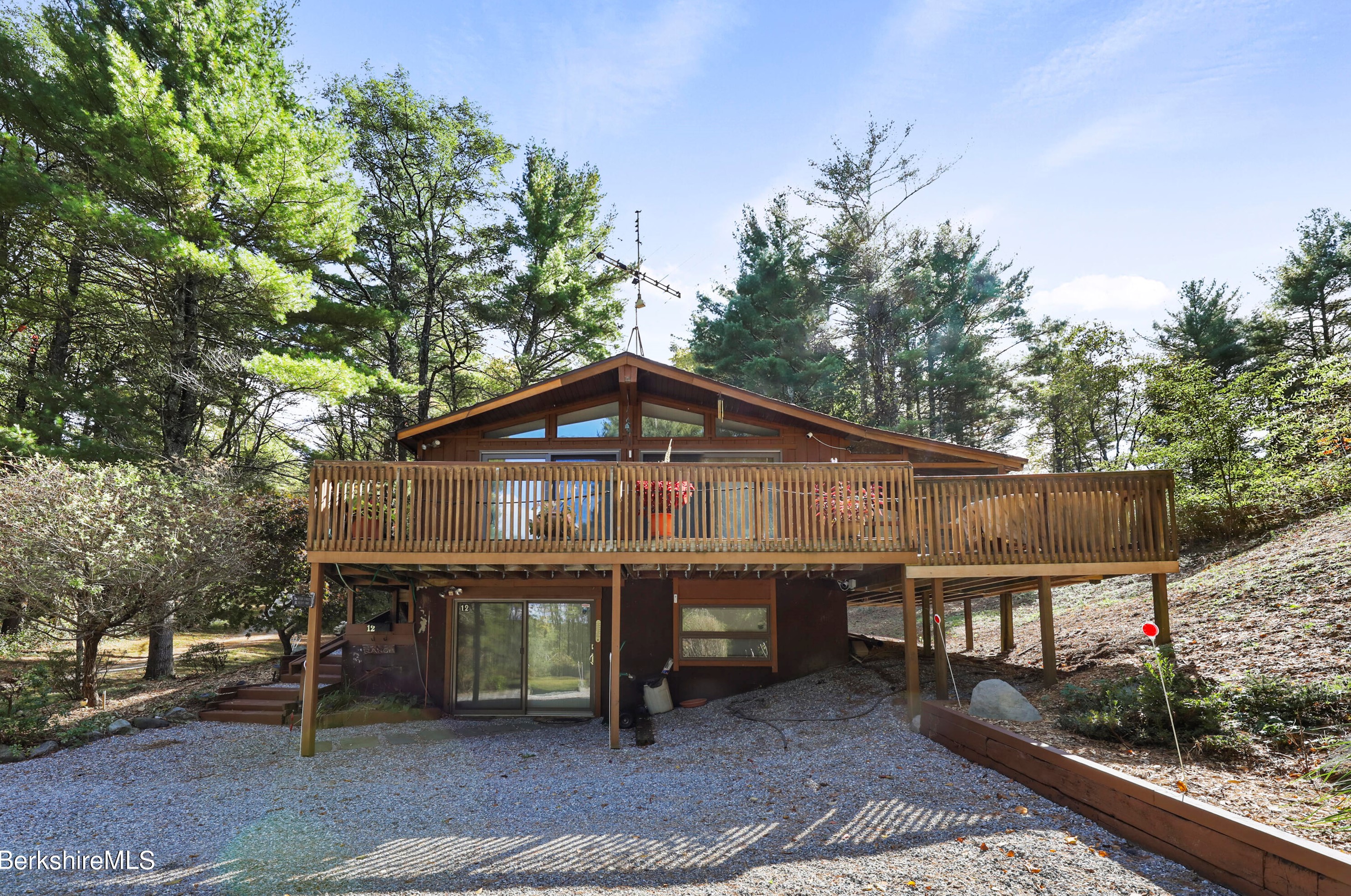 12 Mearns Way, Mount Washington, MA 01258