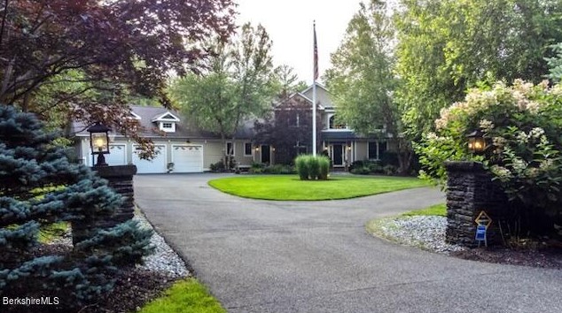 813 East St, Lenox, MA 01240