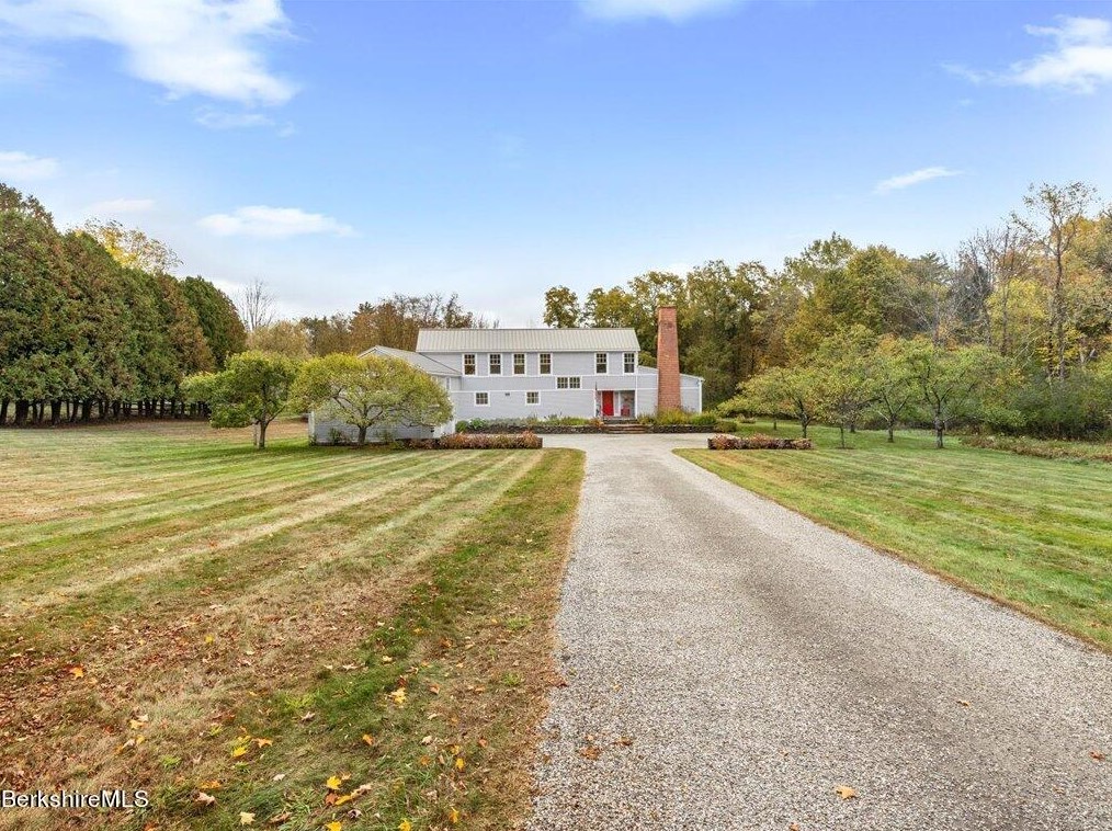 44 Nw Hill Rd, Williamstown, MA 01267