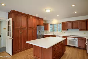 111 Park St, Williamstown, MA 01267 - Photo 12