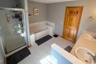 4 Filomena Dr, Pittsfield, MA 01201 - Photo 18