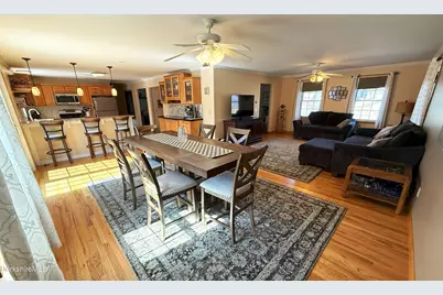 4 Filomena Dr, Pittsfield, MA 01201 - Photo 12