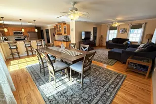 4 Filomena Dr, Pittsfield, MA 01201 - Photo 12