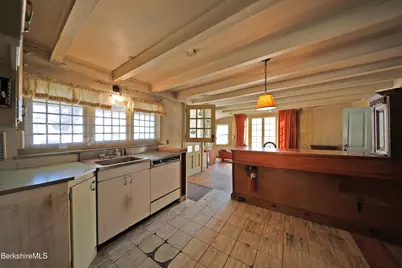 254 Main St, Sheffield, MA 01257 - Photo 8