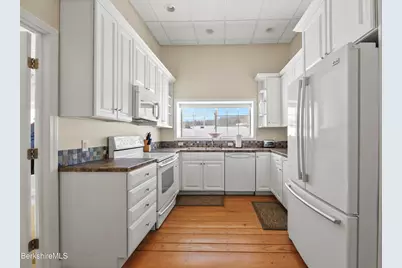 802 State Rd, Richmond, MA 01254 - Photo 14