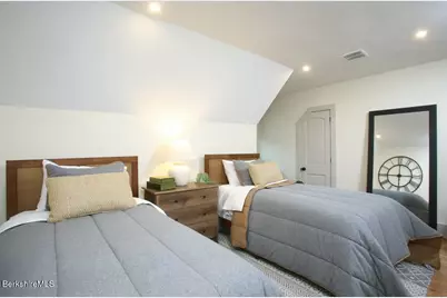 44 Main St #4, Stockbridge, MA 01262 - Photo 10