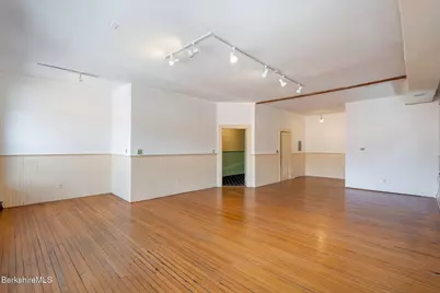 39 Railroad St, Great Barrington, MA 01230 - Photo 12