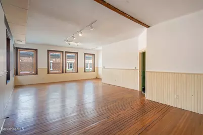 39 Railroad St, Great Barrington, MA 01230 - Photo 10