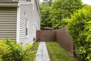 144 Brombach St, Pittsfield, MA 01201 - Photo 4