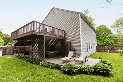144 Brombach St, Pittsfield, MA 01201 - Photo 70