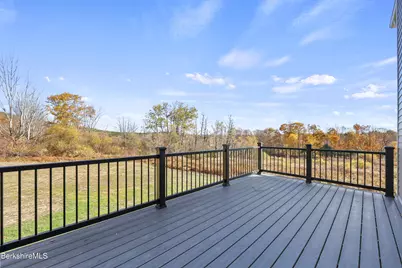 8 Northbrook Ln, Pittsfield, MA 01201 - Photo 8