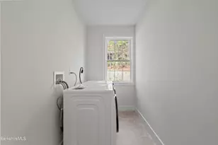 8 Northbrook Ln, Pittsfield, MA 01201 - Photo 28