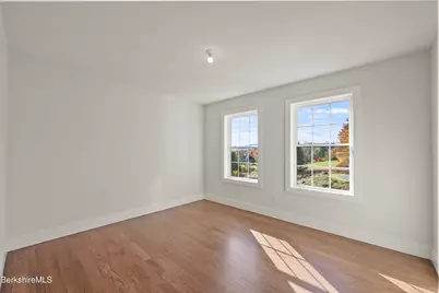 8 Northbrook Ln, Pittsfield, MA 01201 - Photo 60