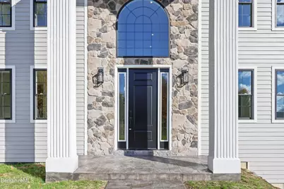 8 Northbrook Ln, Pittsfield, MA 01201 - Photo 6