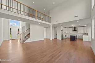 8 Northbrook Ln, Pittsfield, MA 01201 - Photo 16