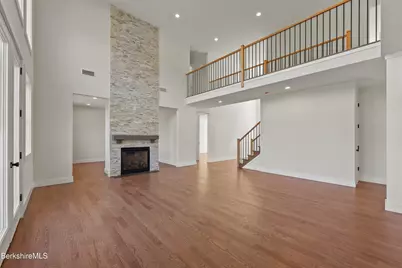 8 Northbrook Ln, Pittsfield, MA 01201 - Photo 18