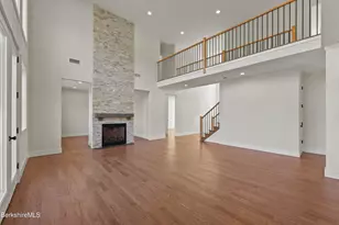 8 Northbrook Ln, Pittsfield, MA 01201 - Photo 18