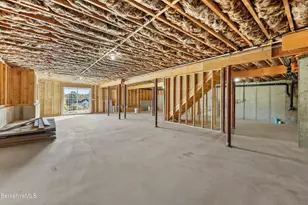 8 Northbrook Ln, Pittsfield, MA 01201 - Photo 66