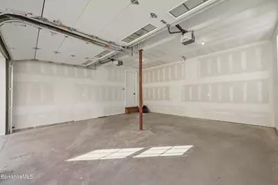 8 Northbrook Ln, Pittsfield, MA 01201 - Photo 64