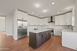 8 Northbrook Ln, Pittsfield, MA 01201 - Photo 34