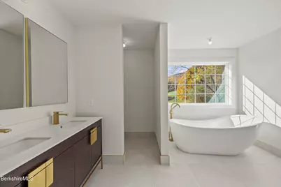 8 Northbrook Ln, Pittsfield, MA 01201 - Photo 52