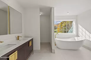 8 Northbrook Ln, Pittsfield, MA 01201 - Photo 52