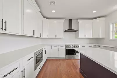 8 Northbrook Ln, Pittsfield, MA 01201 - Photo 38