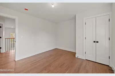 8 Northbrook Ln, Pittsfield, MA 01201 - Photo 56