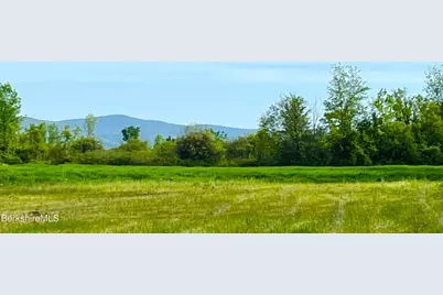 128 E Hoosac St, Adams, MA 01220 - Photo 10