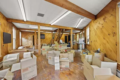 1 Park St, Adams, MA 01220 - Photo 20