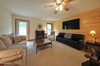 289 Algerie Rd, Becket, MA 01223 - Photo 12