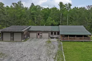 289 Algerie Rd, Becket, MA 01223 - Photo 2