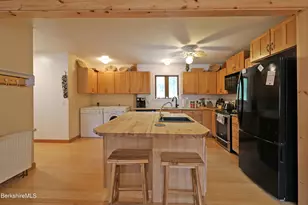 289 Algerie Rd, Becket, MA 01223 - Photo 6