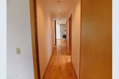 122 Thomas Island Rd, Pittsfield, MA 01201 - Photo 8