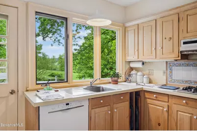 28 Main Rd, Tyringham, MA 01264 - Photo 30