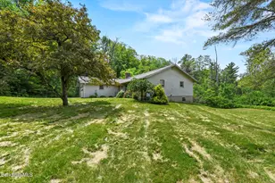 1310 Lenox Rd, Richmond, MA 01254 - Photo 6