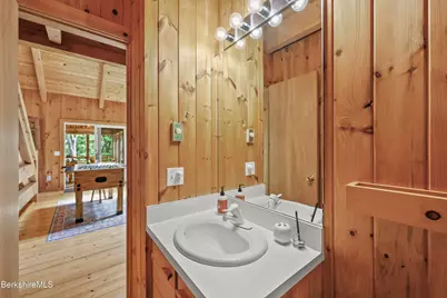 112 Silver St, Lanesborough, MA 01237 - Photo 24