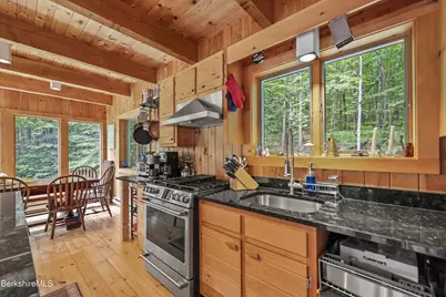 112 Silver St, Lanesborough, MA 01237 - Photo 16