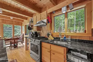112 Silver St, Lanesborough, MA 01237 - Photo 16