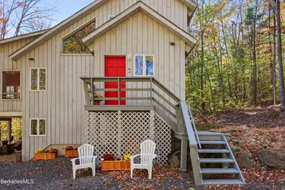 112 Silver St, Lanesborough, MA 01237 - Photo 10