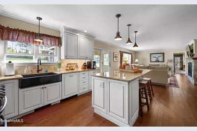 20 Pleasant View Dr, Cheshire, MA 01225 - Photo 10