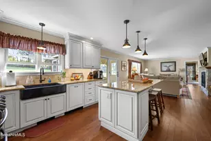 20 Pleasant View Dr, Cheshire, MA 01225 - Photo 10